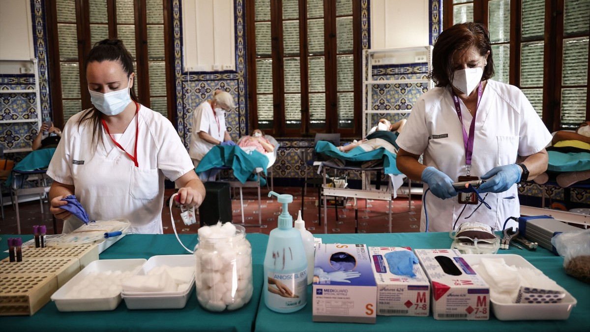 Sanidad de la Comunidad Valenciana impone el uso obligatorio de mascarillas en centros sanitarios