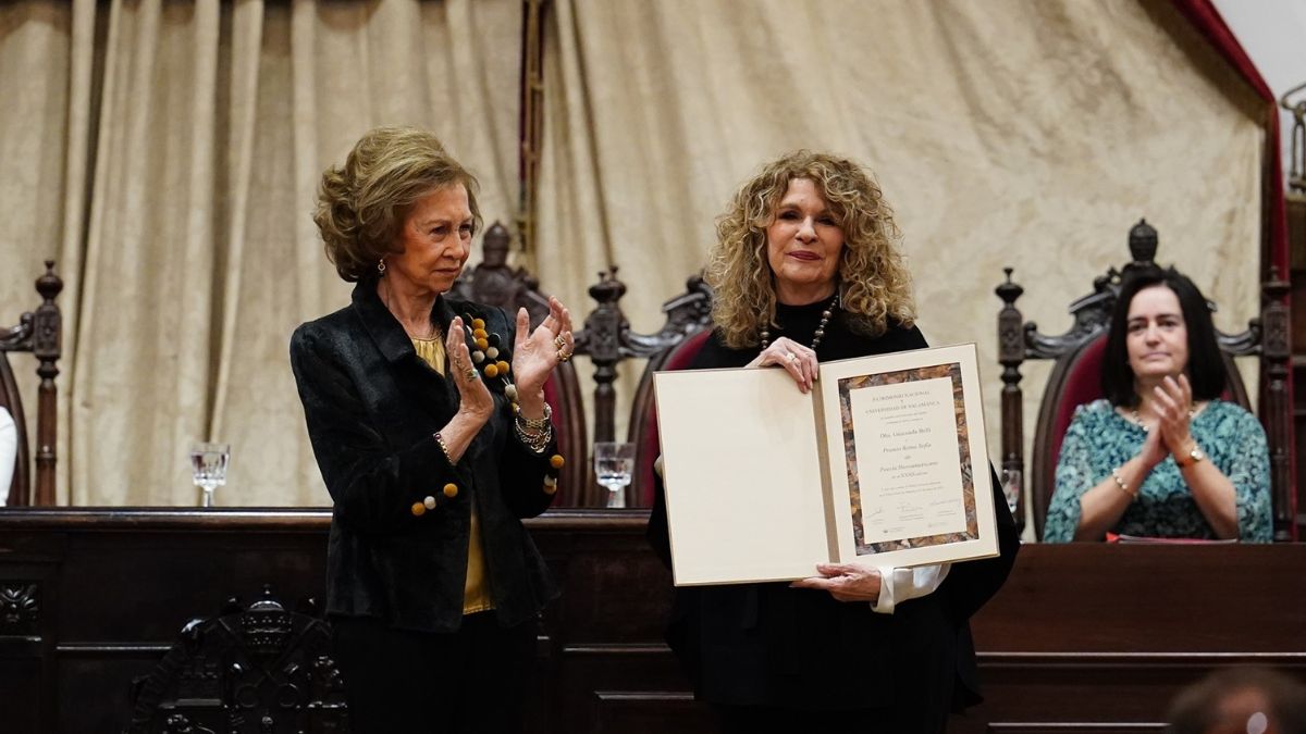 Gioconda Belli recibe el Premio de Poesía Iberoamericana en el Paraninfo de la Universidad de Salamanca