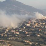 Columna de humo tras un bombardeo de Israel contra Jiam, en el sur de Líbano