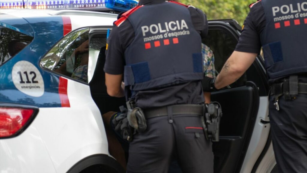 Detienen a un hombre en Barcelona por la muerte violenta de su madre
