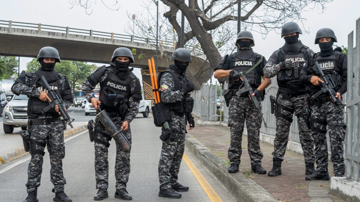 Agentes de policía en Ecuador