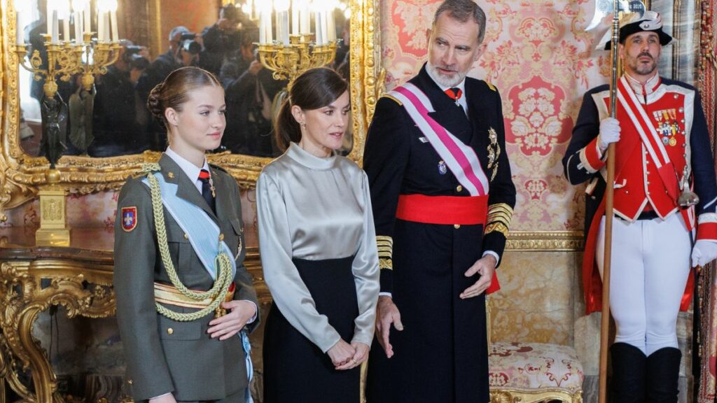 La princesa Leonor y los reyes Felipe y Letizia