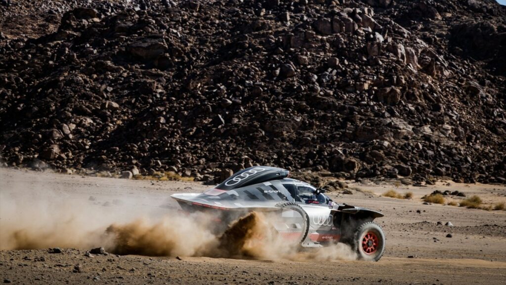 Carlos Sainz en el Rally Dakar 2024