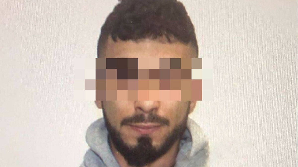 Los Mossos d'Esquadra acordonan un barrio de Rubí (Barcelona) en busca de un presunto yihadista huido