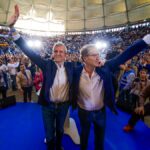 La mayoría absoluta de Galicia impulsa a Feijóo, mientras Sánchez conduce al PSOE a una debacle histórica