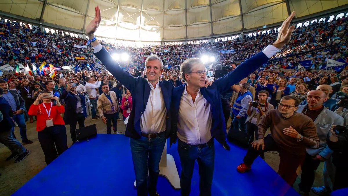 La mayoría absoluta de Galicia impulsa a Feijóo, mientras Sánchez conduce al PSOE a una debacle histórica