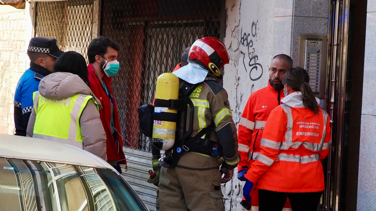 Un hombre muere en un incendio declarado en un edificio en Valladolid: siete personas, trasladadas a un hospital por precaución