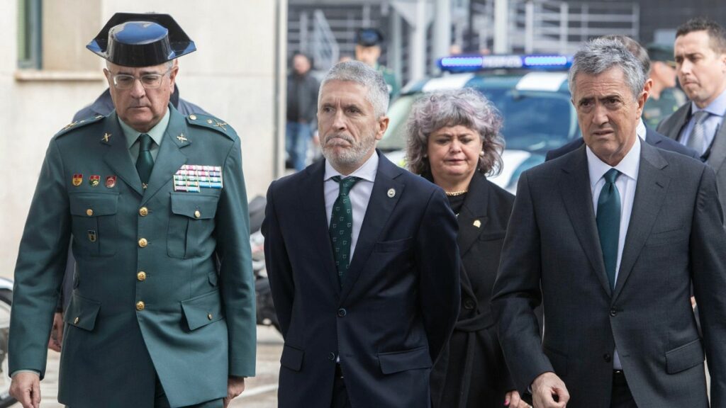 Marlaska visita la Comandancia de la Guardia Civil de Cádiz