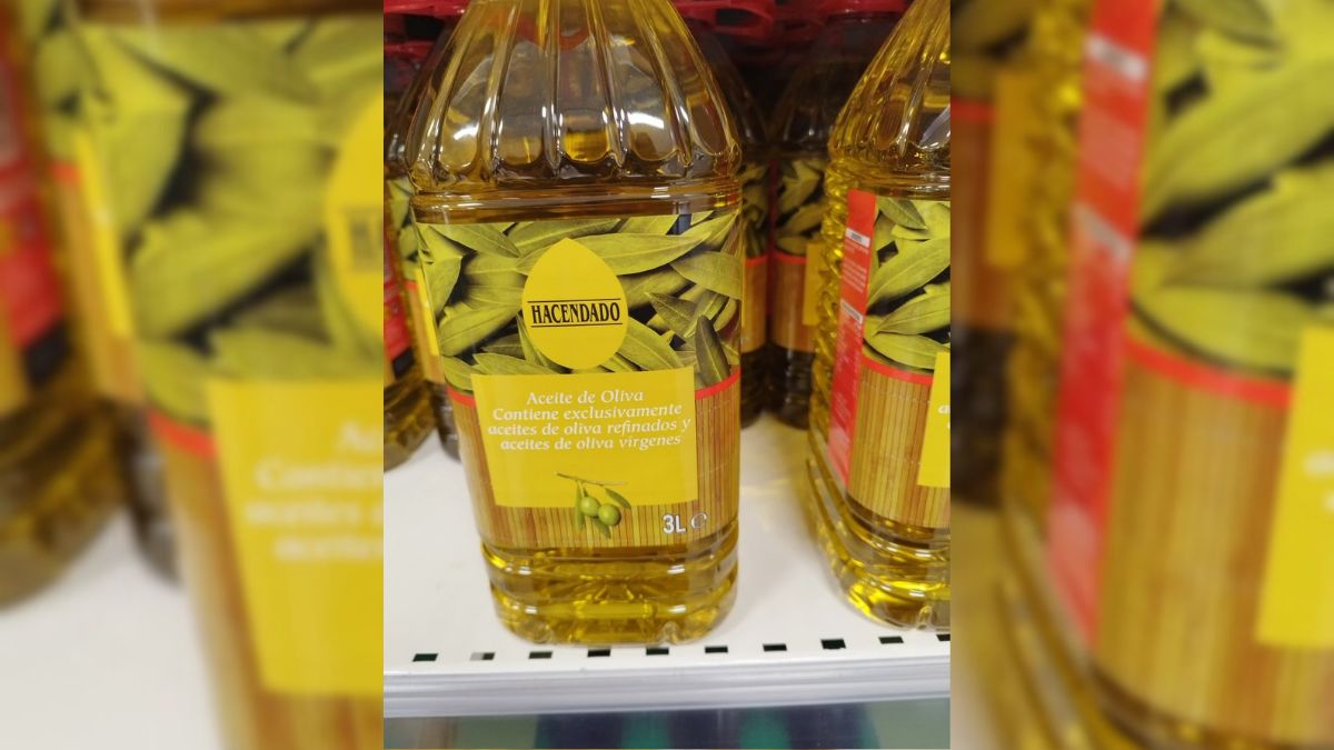 ¿Es de origen español el aceite de oliva de Mercadona? El supermercado explica la confusión