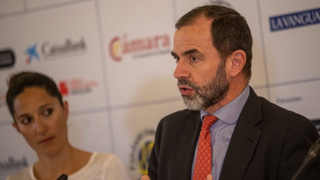 El diplomático Camilo Villarino sustituye a Jaime Alfonsín como jefe de la Casa del Rey