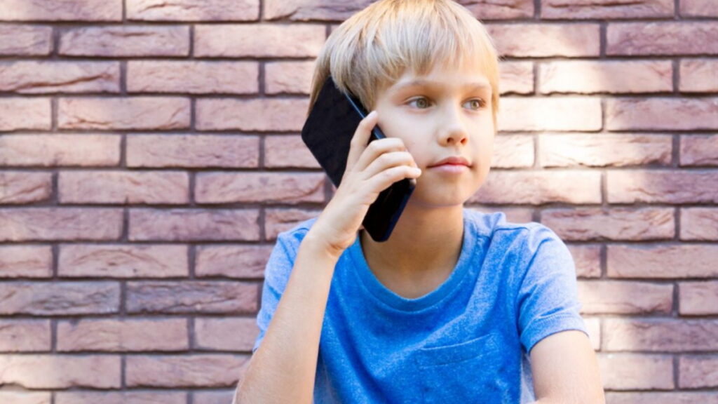 OPPO da las claves para comprar un 'smartphone' para adolescentes