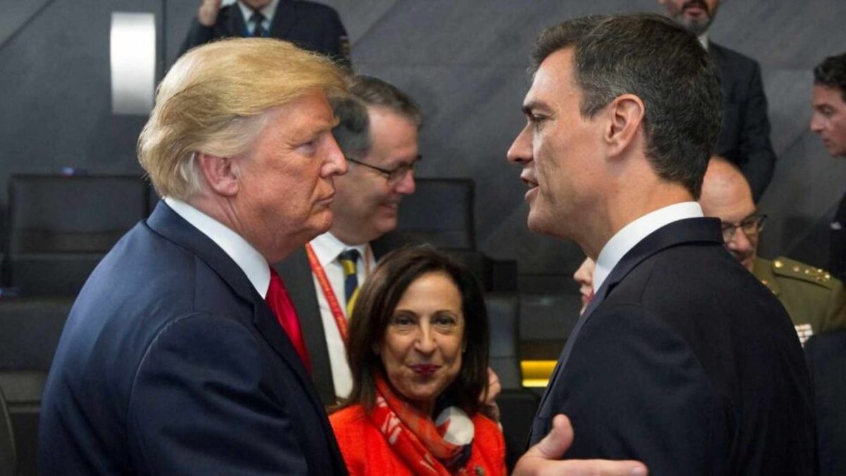 Donald Trump (i) y Pedro Sánchez (d) en una imagen de archivo.
