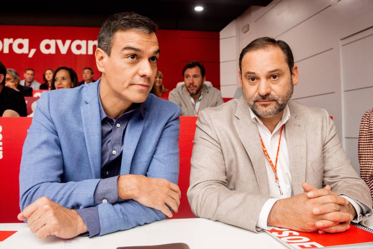 Cargos del PSOE piden una salida para Ábalos: “Tiene la llave del secreto de Delcy y el rescate de Plus Ultra”