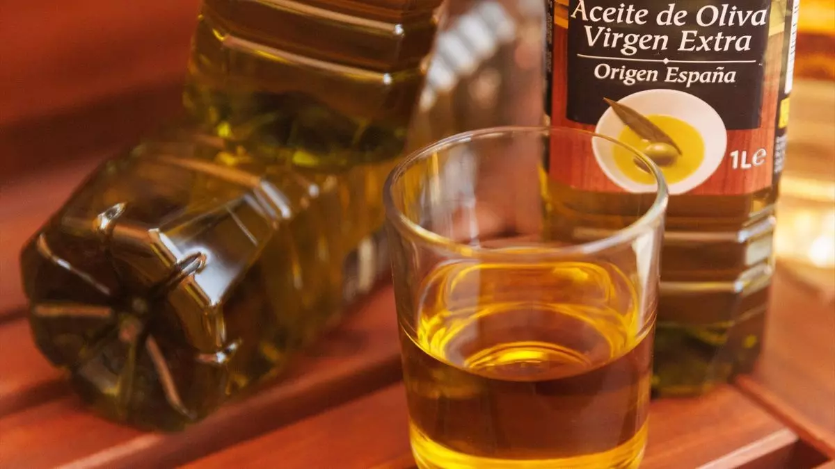 El beneficio desconocido del aceite de oliva: un estudio explica su efecto en la digestión