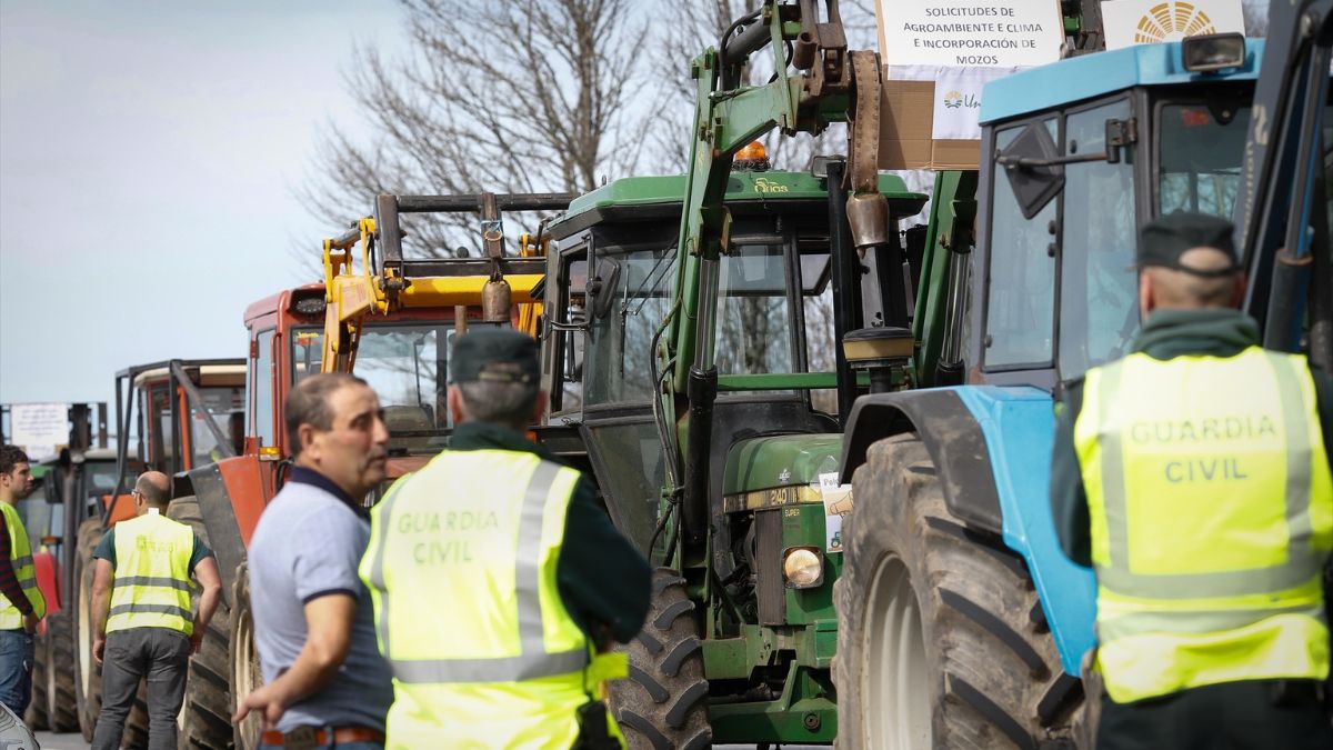 Huelga de agricultores y tractores en Madrid: las carreteras y calles cortadas