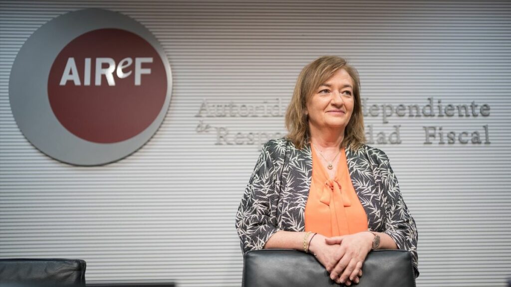 La AIReF avisa de que España tendrá que hacer ajustes de 7.000 millones al año desde 2025