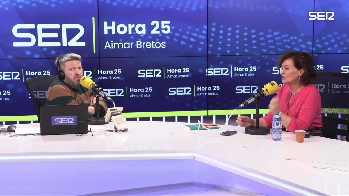 Carmen Calvo durante una entrevista con Aimar Bretos en 'Hora 25' (Cadena Ser)
