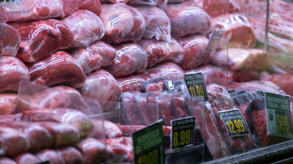 Alerta alimentaria por la presencia de bacterias en la carne de pollo de un supermercado