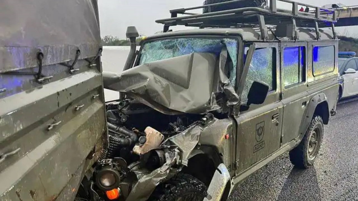 Estado de uno de los vehículos del Ejército accidentados