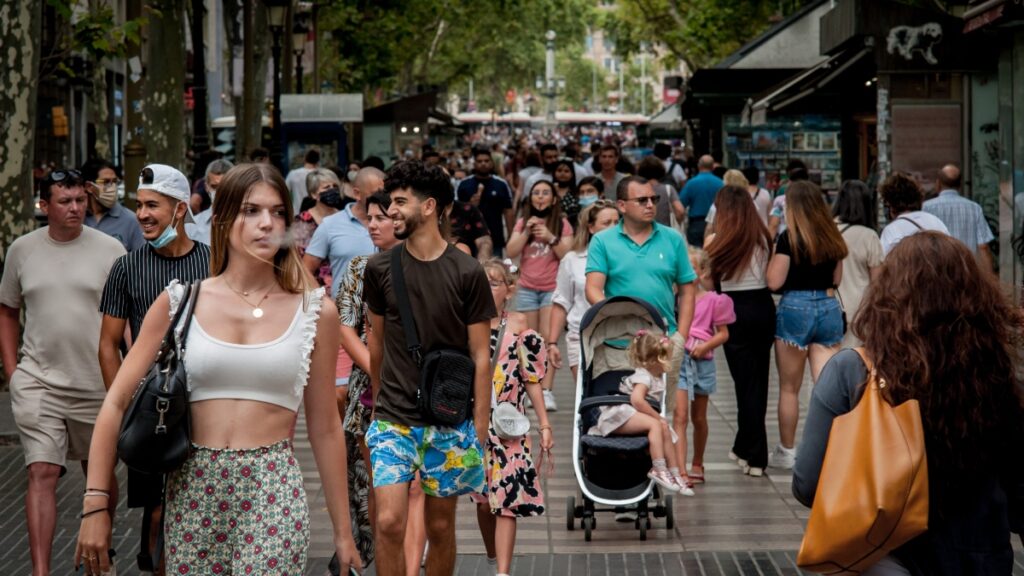 Cataluña es la única CCAA que no ha recuperado la cifra de turistas extranjeros previa a la pandemia