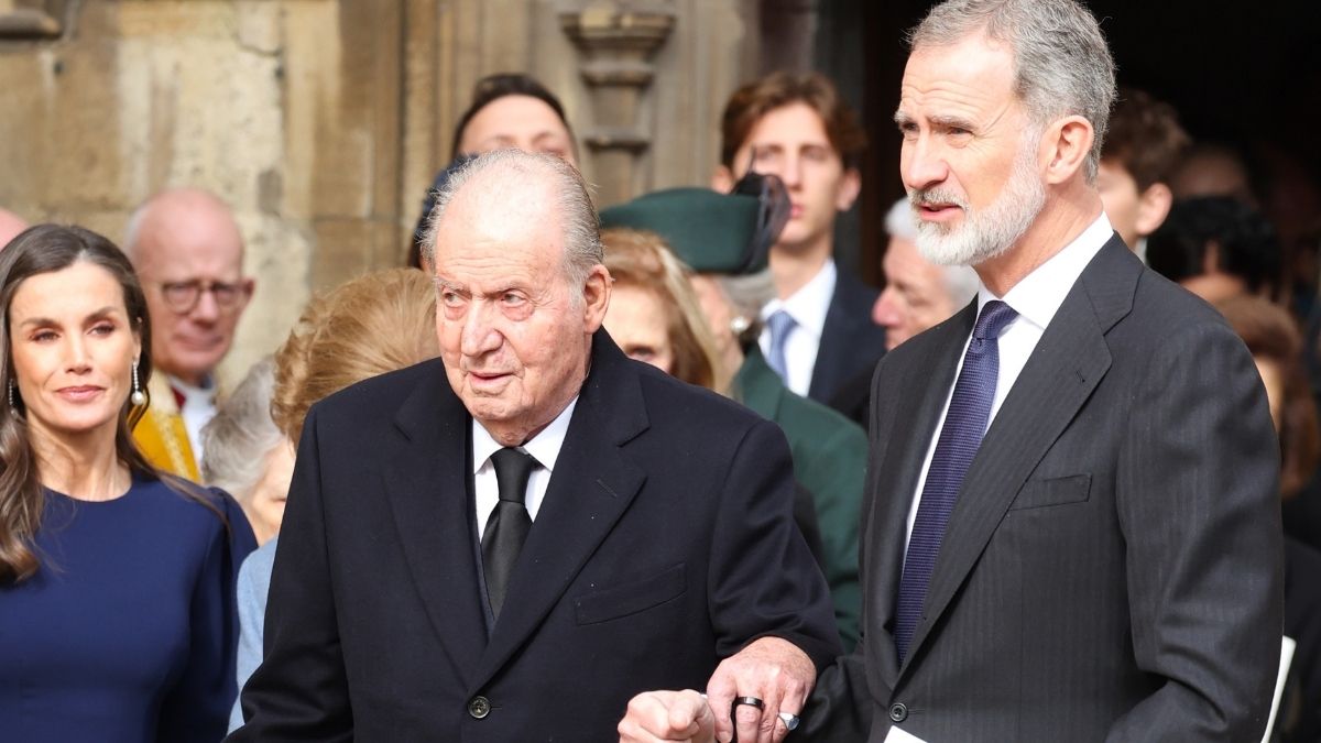 Los reyes Felipe y Letizia y el rey Juan Carlos