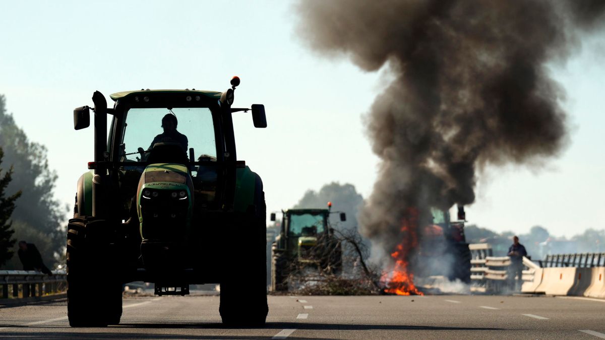 Última hora de las protestas de los agricultores y tractoradas, en directo