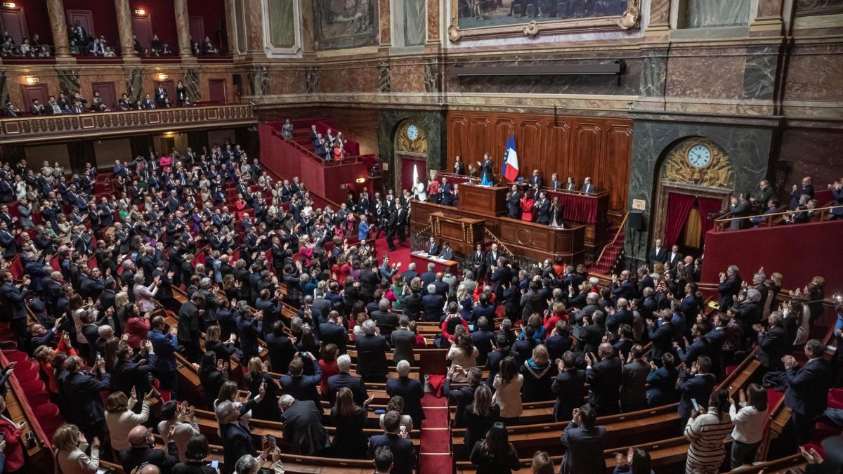 Francia, primer país en el mundo en blindar el derecho al aborto en la Constitución
