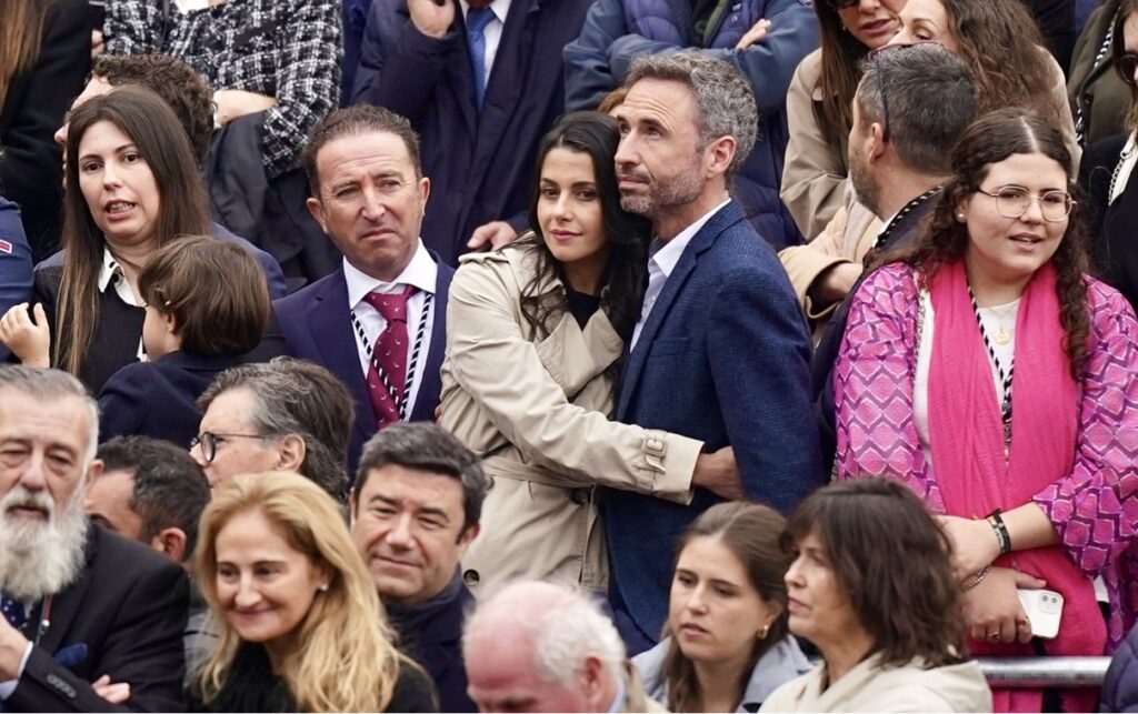 Inés Arrimadas y su nueva pareja, Guillermo Díaz, confirman su relación en la Semana Santa de Málaga