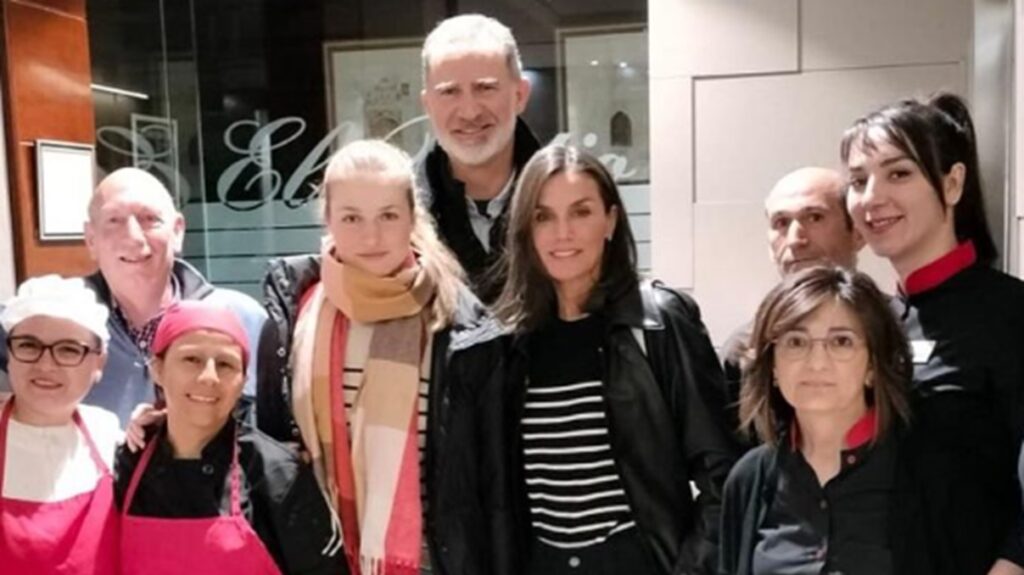 La visita sorpresa de los reyes Felipe y Letizia a su hija, la princesa Leonor, en Zaragoza en Semana Santa