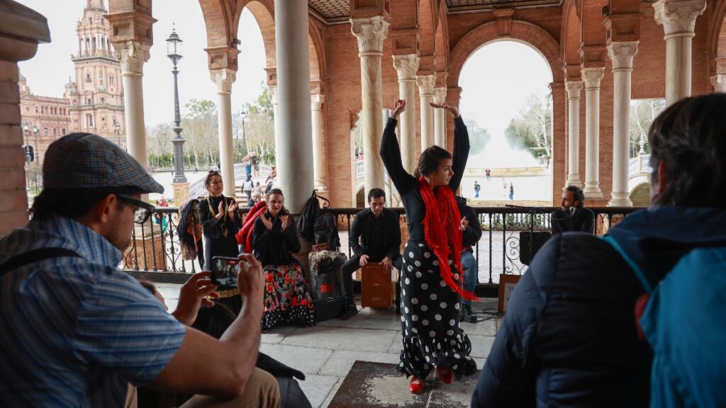 Del "ataque" de Yolanda Díaz a la crisis del Mar Rojo: los riesgos que acechan al turismo