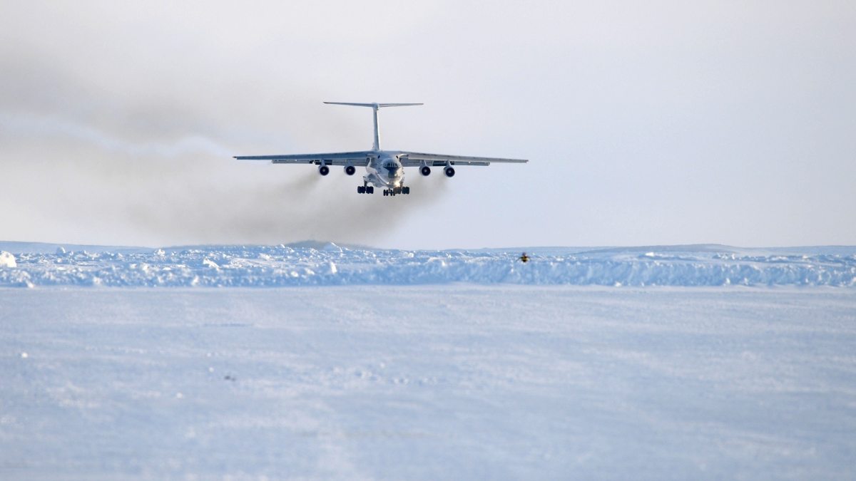 Un avión de transporte militar se estrella con 15 personas a bordo en el centro de Rusia