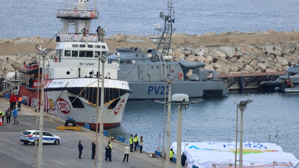 Zarpa el barco español que abre un corredor marítimo de ayuda humanitaria para Gaza