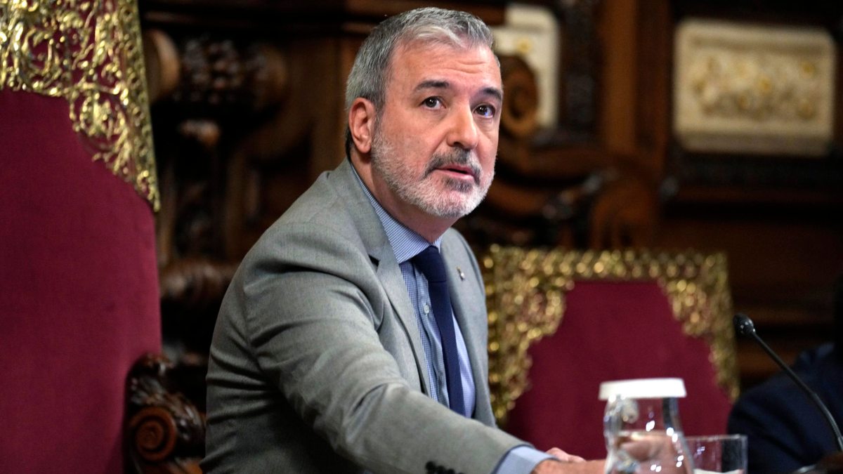 Jaume Collboni pierde la cuestión de confianza y se verá obligado a incorporar a ERC a su equipo de gobierno