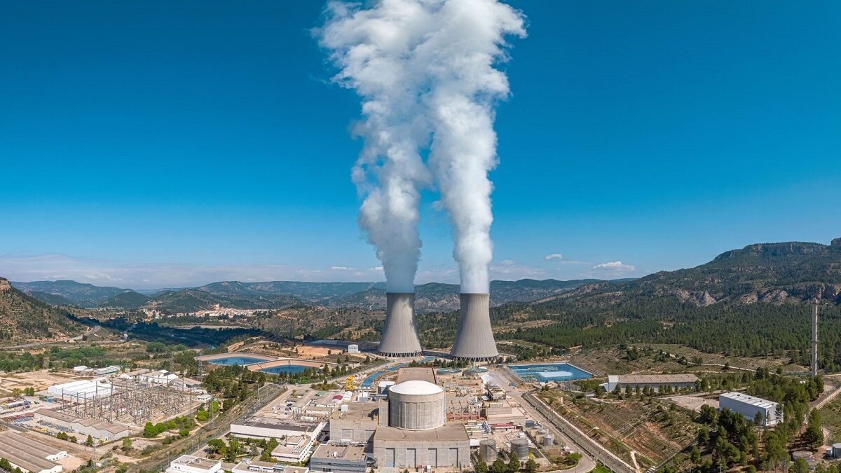 Ribera dispara un 56% los impuestos a las nucleares desde que acordó su cierre