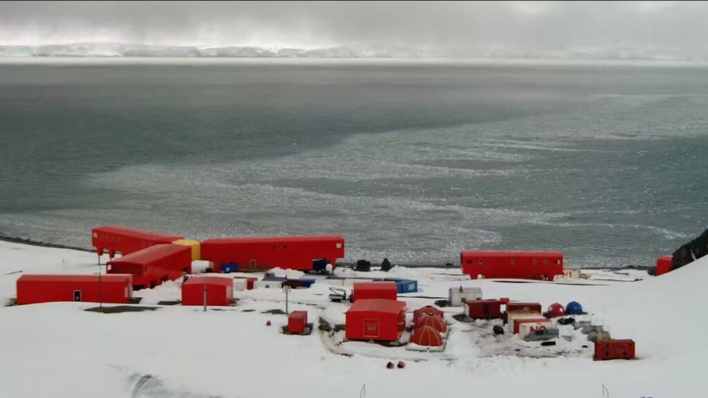 El hito de instalar un observatorio submarino en la Antártida
