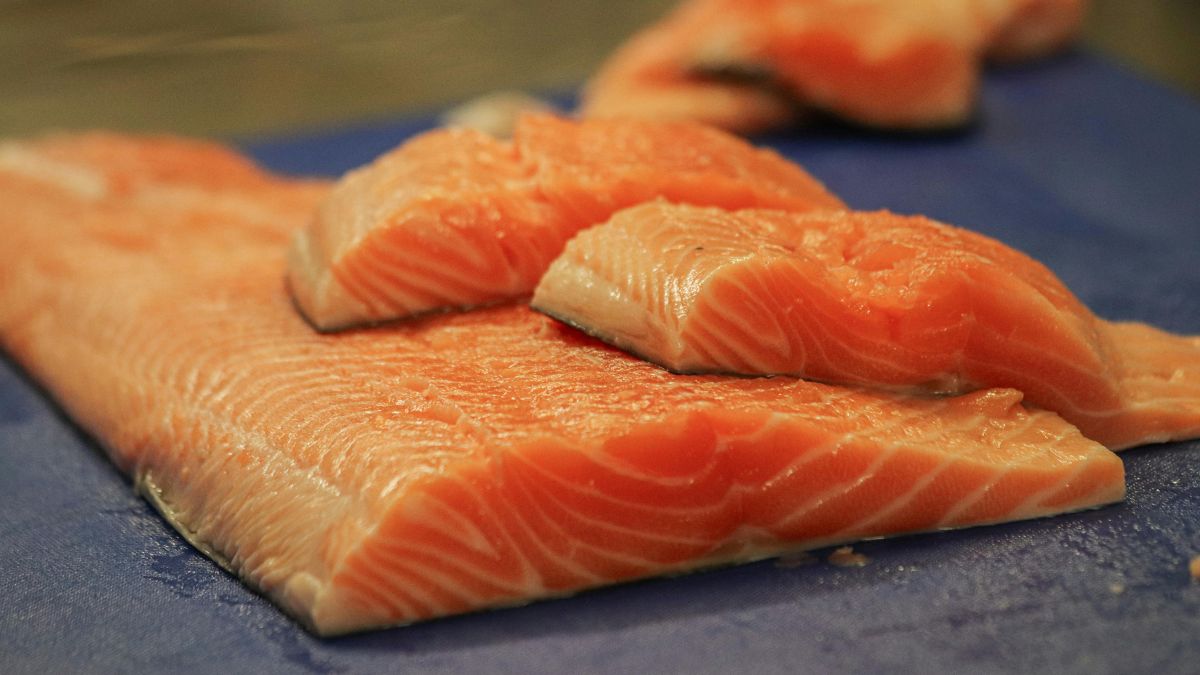 La OCU lanza la alerta por la presencia de mercurio en el pescado: los productos tienen un nivel más alto
