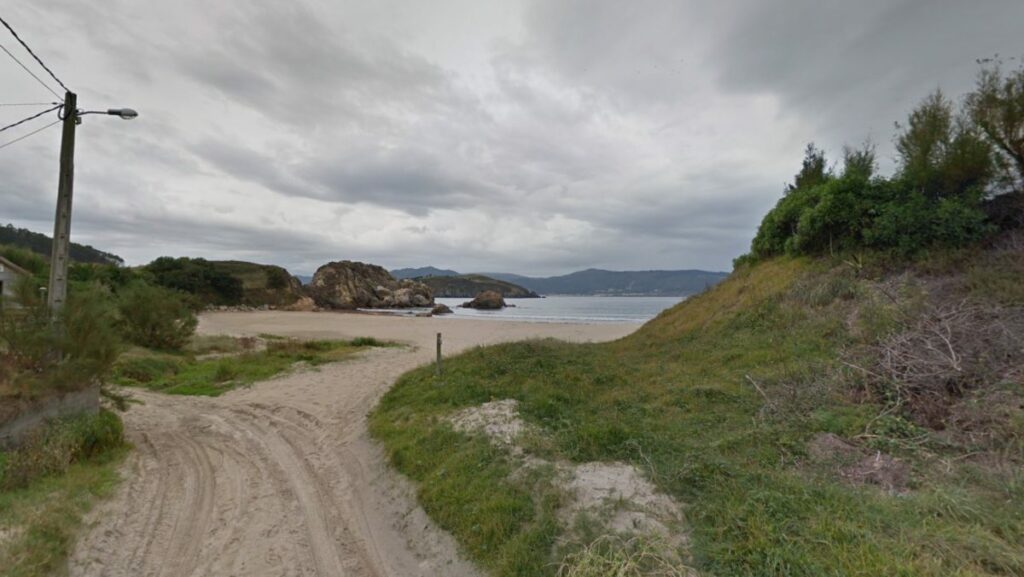 Hallan el cuerpo sin vida de una mujer en la playa de Bimbieiro, en Ortigueira (La Coruña)