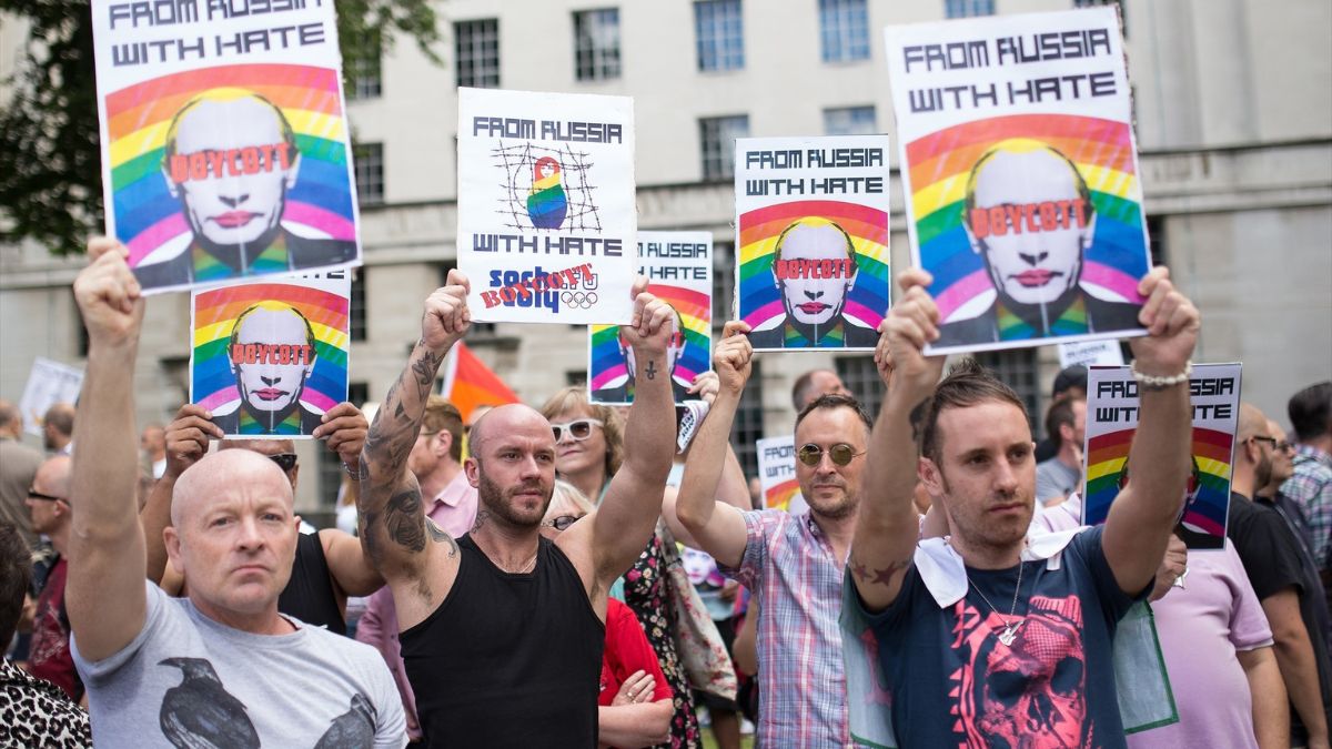 Manifestación gay en Londres contra la ley antiLGBT de Rusia