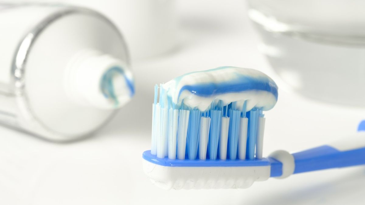 La OCU pone en tela de juicio las pastas de dientes: no todas cumplen con las recomendaciones