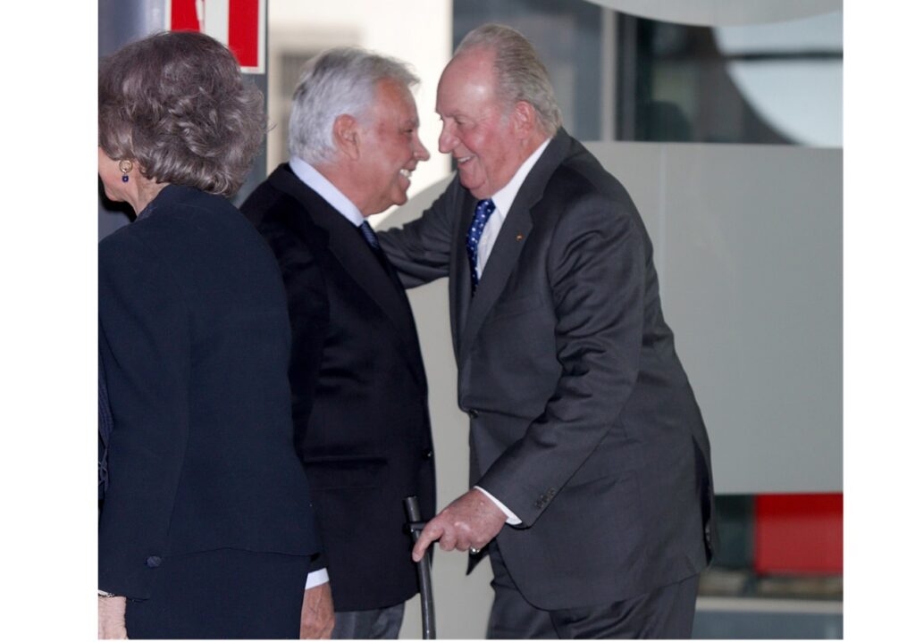 El rey Juan Carlos I y Felipe González tienen una estrecha amistad desde hace años