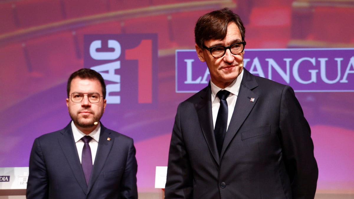 Los candidatos en las elecciones catalanas del 12-M, Salvador Illa, del PSC, y Pere Aragonès, de ERC