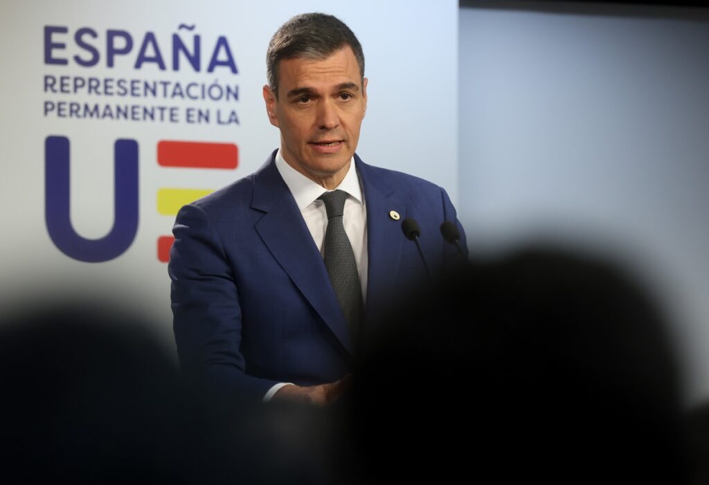 Sánchez exprime sus diferencias con Bildu para salvar el pacto con el PNV: 