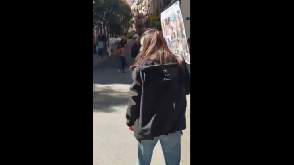 Detienen a una mujer que agredió y profirió insultos antisemitas en Madrid
