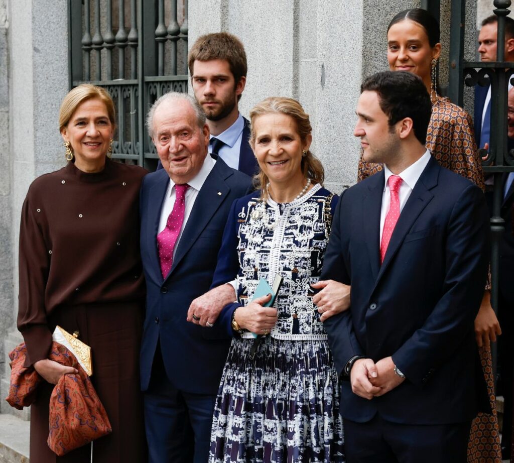 El rey Juan Carlos, las infantas Cristina y Elena y sus hijos