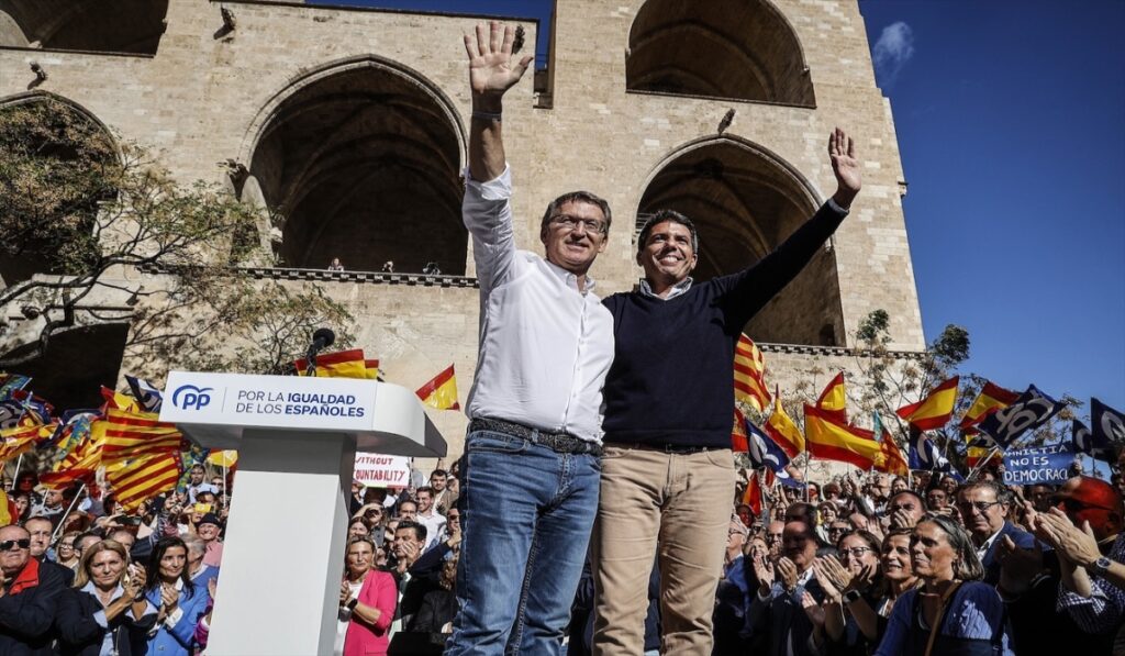 Génova elige a Mazón para hacer campaña en Cataluña y consolidar la previsible subida del PP