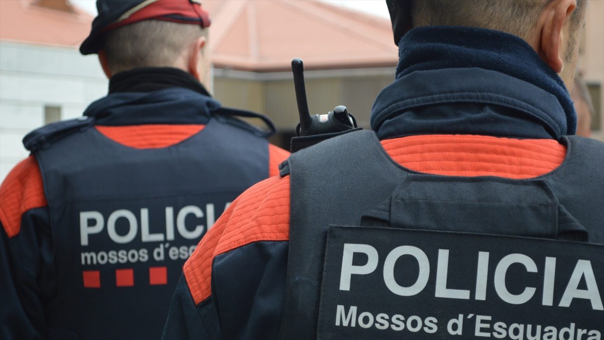 Investigan la muerte de una mujer y a sus dos hijos menores en Barcelona tras suicidarse el padre