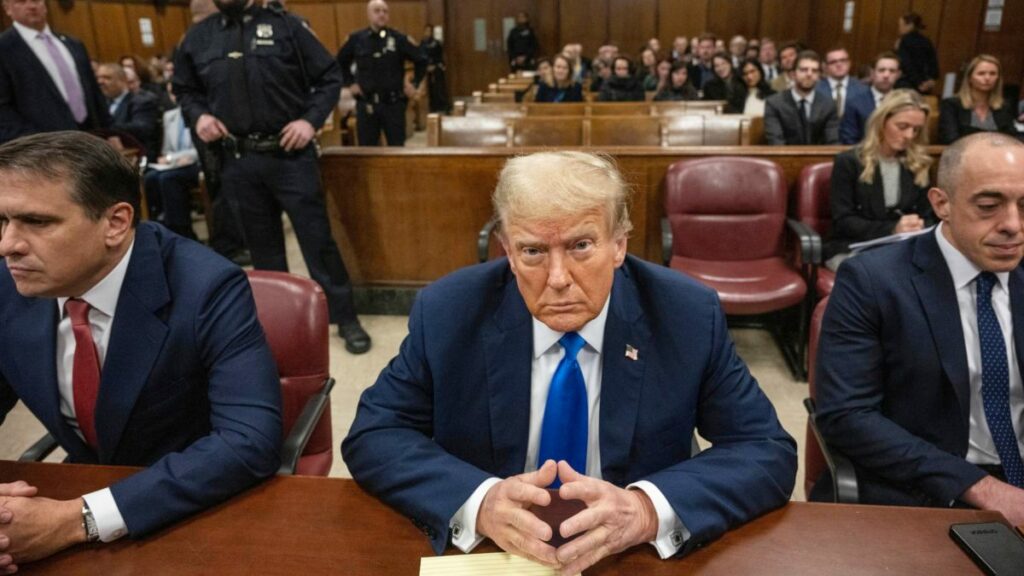 El expresidente de Estados Unidos Donald Trump durante el juicio
