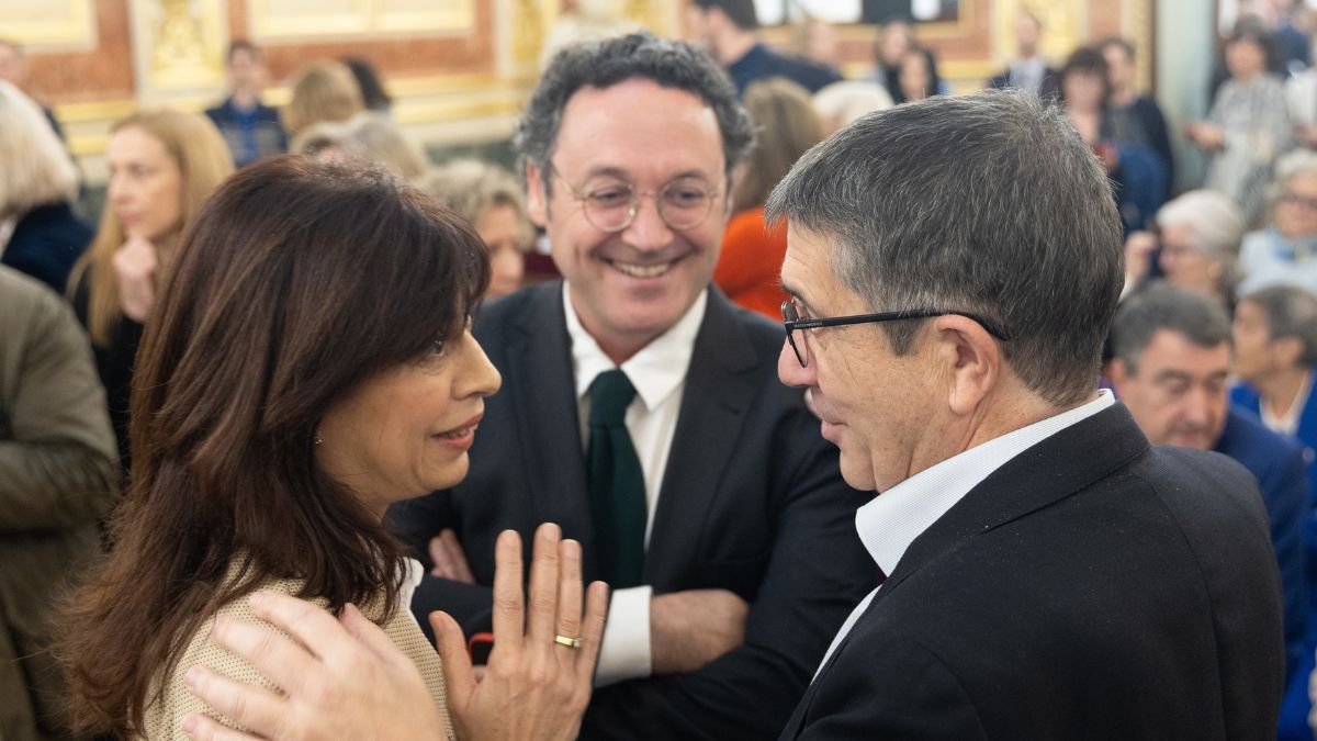 Ana Redondo, ministra de Igualdad, Álvaro García Ortiz, fiscal general del Estado, y Patxi López, portavoz del PSOE en el Congreso