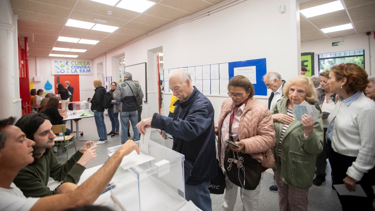 Centro electoral en Barcelona este 12-M