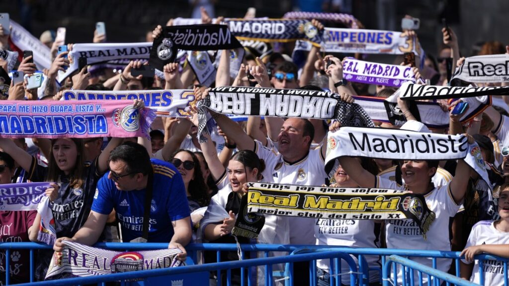 El Real Madrid celebra su 36º título liguero ante miles de aficionados: Esta es la Liga de la superación